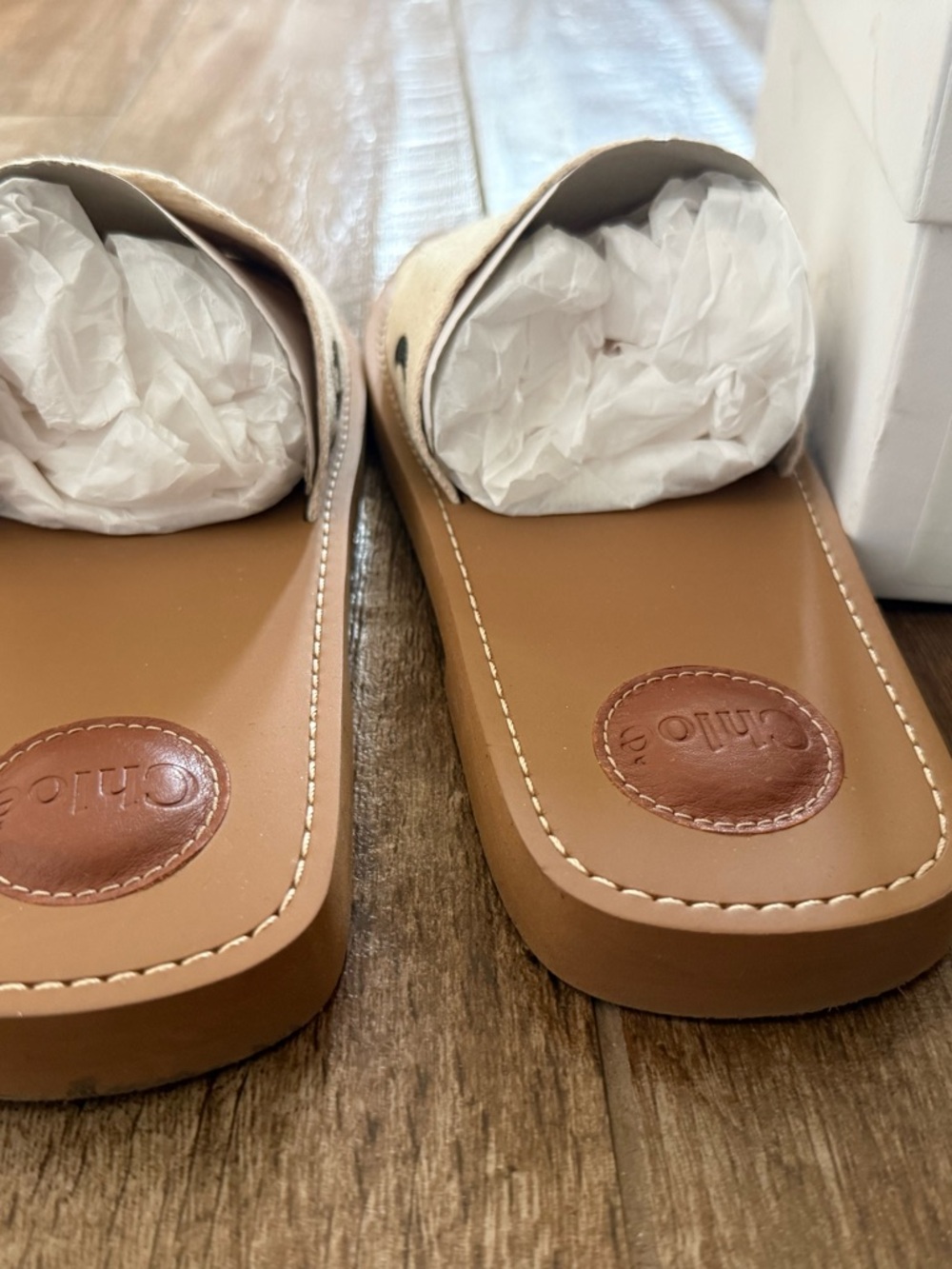 Chloé Cream Canvas Logo Slide Sandals with Tan Footbed - Picture 4 of 6